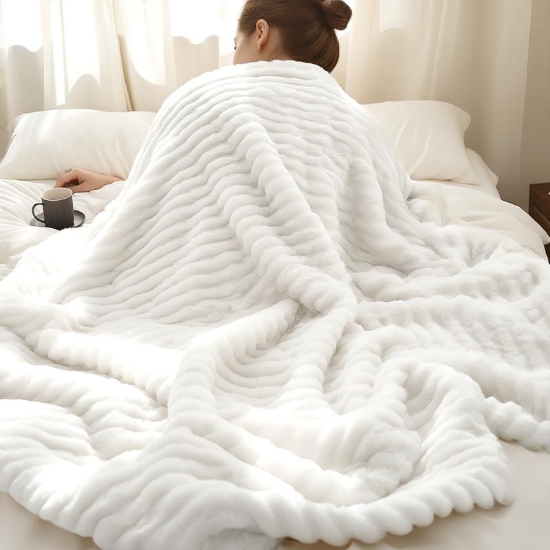 Snuggle Up in Style! ποΈβ¨ Discover the Ultimate Striped Flannel Fleece Blanket β Your Cozy Companion for Every Season! ππ§£