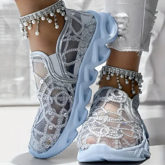 Summery mesh embroidery loafers