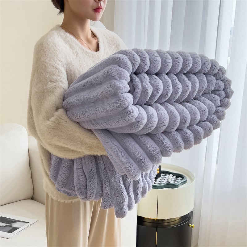 Snuggle Up in Style! ποΈβ¨ Discover the Ultimate Striped Flannel Fleece Blanket β Your Cozy Companion for Every Season! ππ§£