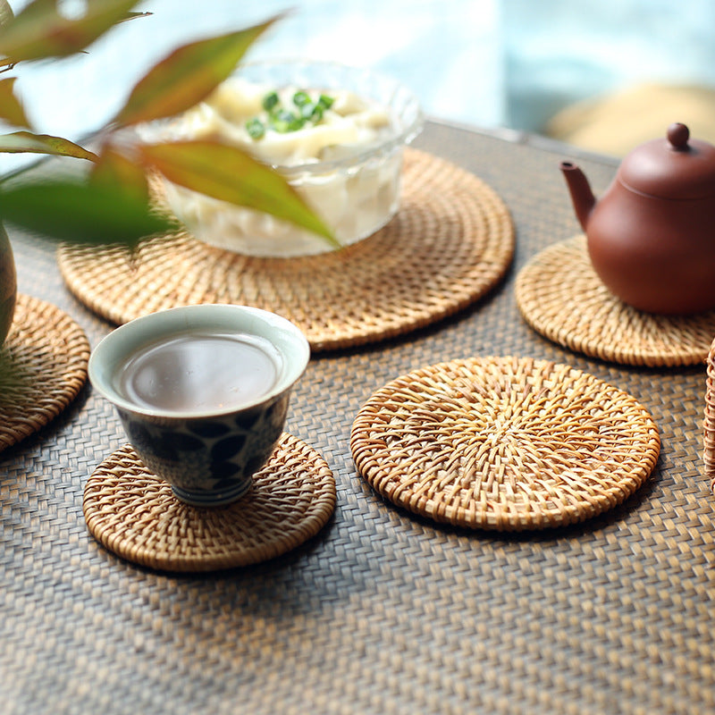 Rattan table mat