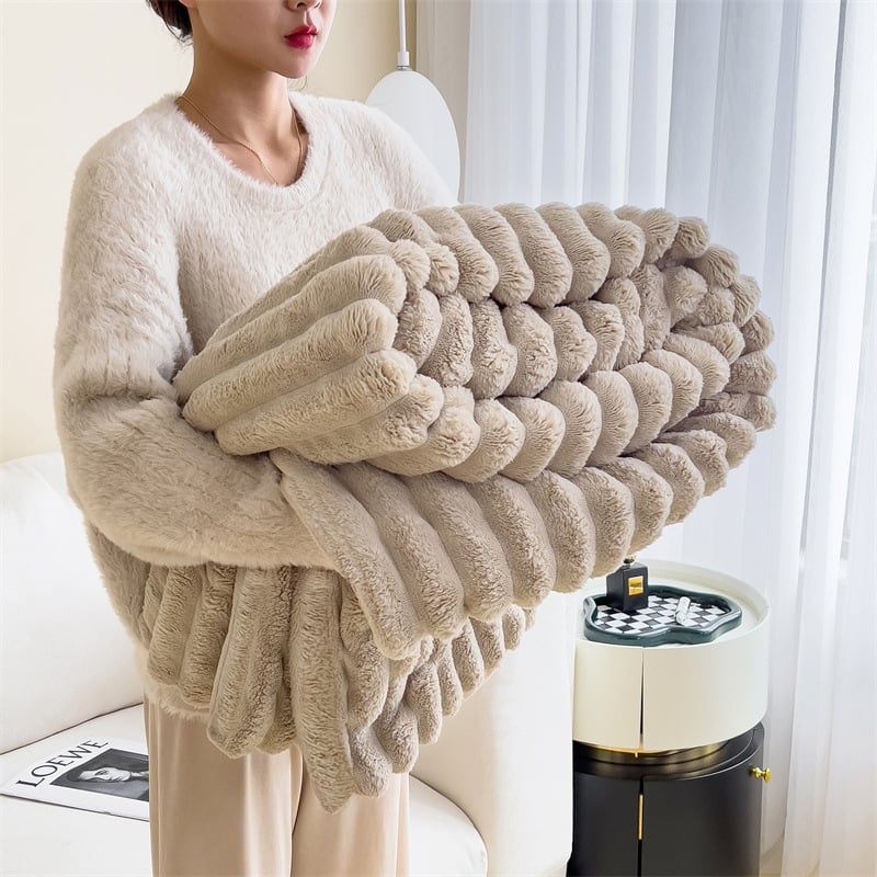 Snuggle Up in Style! ποΈβ¨ Discover the Ultimate Striped Flannel Fleece Blanket β Your Cozy Companion for Every Season! ππ§£