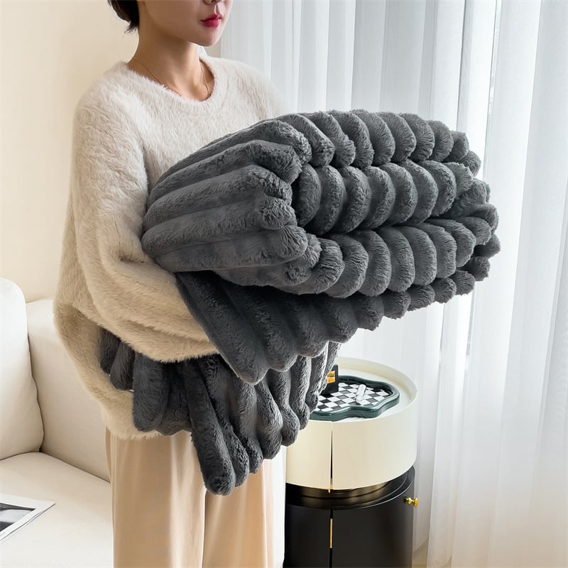 Snuggle Up in Style! ποΈβ¨ Discover the Ultimate Striped Flannel Fleece Blanket β Your Cozy Companion for Every Season! ππ§£